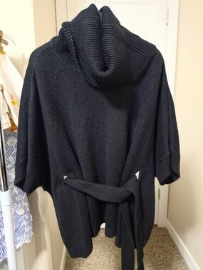 H&M Black Turtleneck Sweater Belted Women's XS